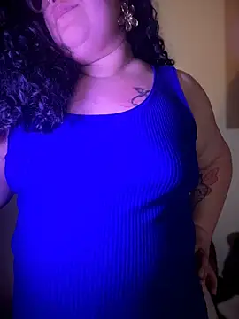 Snapshot of VanesssaMilf_ chatting on 19, 4, 2026 VanesssaMilf online show from 19, 4, 2026