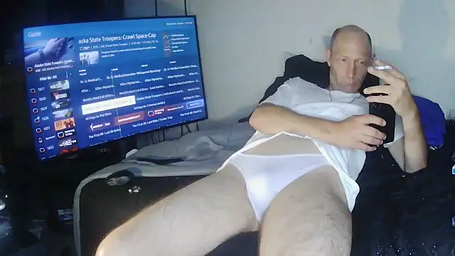 Snapshot of mythicbonez69 chatting on 5, 8, 2026 mythicbonez69 online show from 5, 8, 2026