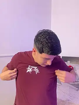 Goldenknight33 online show from 14, 4, 2026