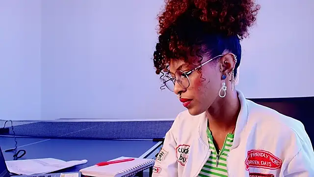 Snapshot of NaomiClay chatting on 9, 5, 2026 NaomiClay online show from 9, 5, 2026