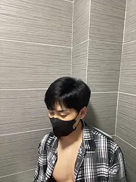 kimze7 online show from 2, 4, 2026