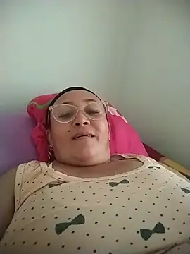 Nini Love  online show from 10, 2, 2026