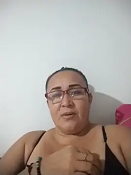 Snapshot of Nini_Love_ chatting on 22, 4, 2026 Nini Love online show from 22, 4, 2026