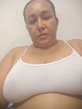 Snapshot of Nini_Love_ chatting on 25, 5, 2026 Nini Love online show from 25, 5, 2026