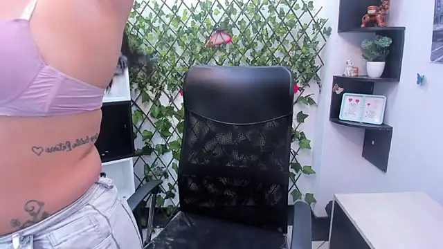 Snapshot of sophi_hardd_ chatting on 20, 2, 2026 sophi hardd online show from 20, 2, 2026