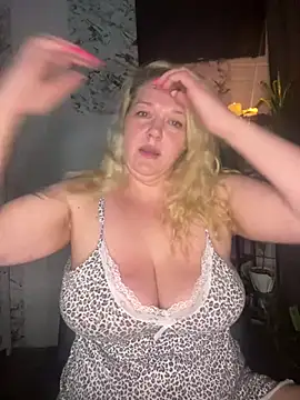 Snapshot of JenniferCarmen chatting on 4, 2, 2026 JenniferCarmen online show from 4, 2, 2026