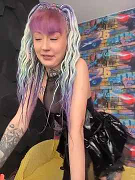 Snapshot of Tattoo__Moon chatting on 5, 5, 2026 Tattoo Moon online show from 5, 5, 2026