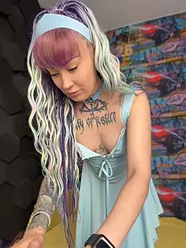 Snapshot of Tattoo__Moon chatting on 8, 5, 2026 Tattoo Moon online show from 8, 5, 2026