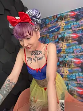 Snapshot of Tattoo__Moon chatting on 13, 5, 2026 Tattoo Moon online show from 13, 5, 2026