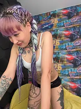 Snapshot of Tattoo__Moon chatting on 19, 5, 2026 Tattoo Moon online show from 19, 5, 2026