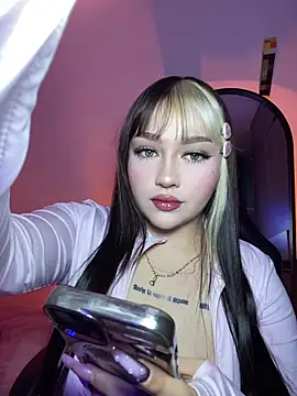 Snapshot of Daniela_ruizz chatting on 16, 6, 2026 Daniela ruizz online show from 16, 6, 2026