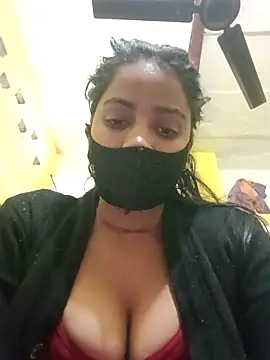 Snapshot of Poonam8080 chatting on 5, 2, 2026 Poonam8080 online show from 5, 2, 2026