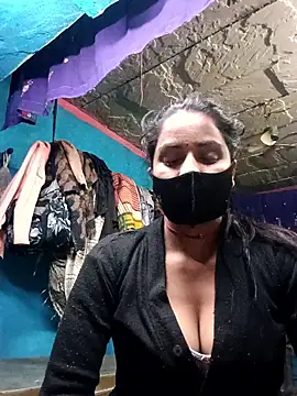 Snapshot of Poonam8080 chatting on 9, 2, 2026 Poonam8080 online show from 9, 2, 2026
