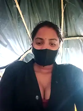 Snapshot of Poonam8080 chatting on 20, 2, 2026 Poonam8080 online show from 20, 2, 2026
