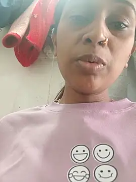 nehakapoor89 online show from 15, 12, 2025