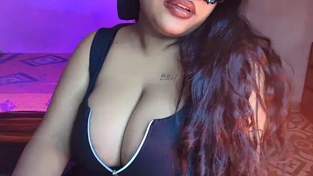 Snapshot of HEZALNUT chatting on 4, 6, 2026 HEZALNUT online show from 4, 6, 2026