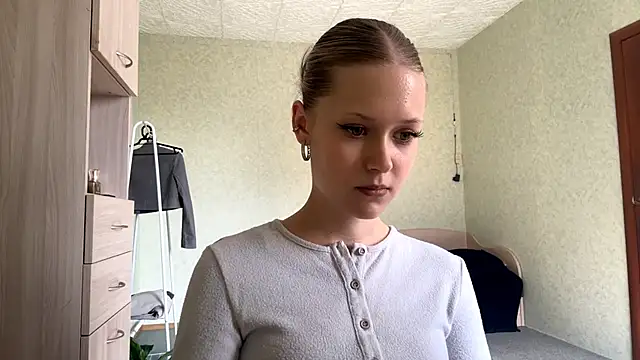 ZaidaSchwarten online show from 27, 3, 2026