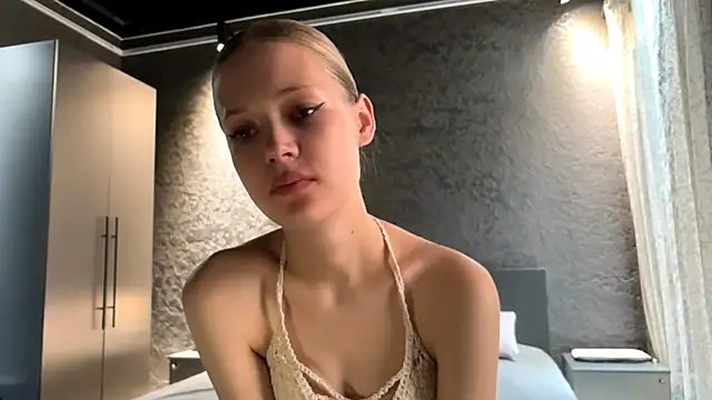 Snapshot of ZaidaSchwarten chatting on 17, 7, 2026 ZaidaSchwarten online show from 17, 7, 2026