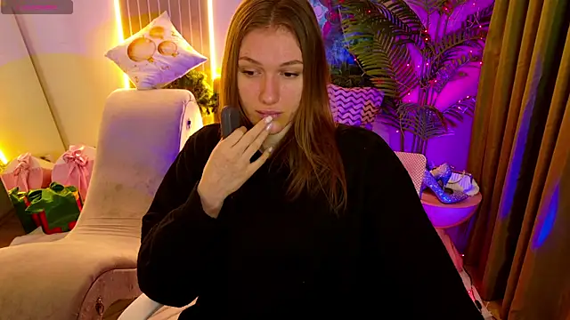 Snapshot of CarolainGilbert chatting on 6, 1, 2026 CarolainGilbert online show from 6, 1, 2026