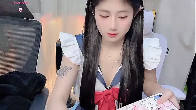 Yvonne-07 online show from 18, 12, 2025