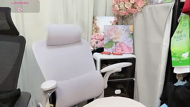 Yvonne-07 online show from 30, 3, 2026