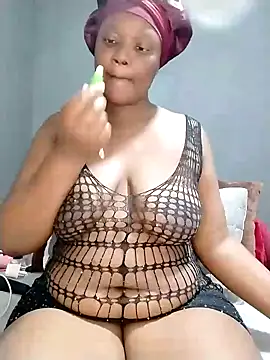 Snapshot of SexyAssQueenX chatting on 13, 5, 2026 SexyAssQueenX online show from 13, 5, 2026