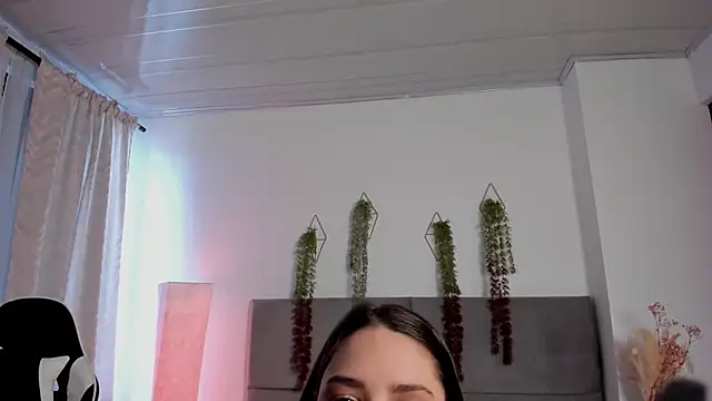 Snapshot of JulietaSnow chatting on 17, 5, 2026 JulietaSnow online show from 17, 5, 2026
