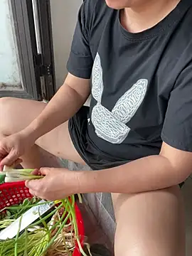 Snapshot of Yumi69 chatting on 31, 3, 2026 Yumi69 online show from 31, 3, 2026