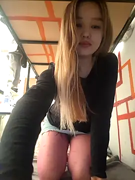 Snapshot of SherrylShaw chatting on 10, 4, 2026 SherrylShaw online show from 10, 4, 2026