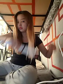 Snapshot of SherrylShaw chatting on 13, 4, 2026 SherrylShaw online show from 13, 4, 2026