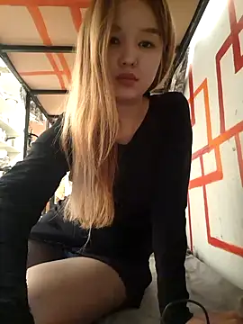 Snapshot of SherrylShaw chatting on 15, 4, 2026 SherrylShaw online show from 15, 4, 2026