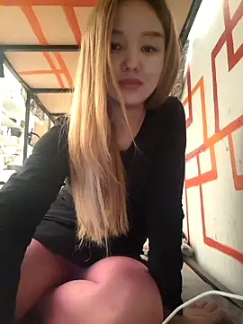 Snapshot of SherrylShaw chatting on 16, 4, 2026 SherrylShaw online show from 16, 4, 2026
