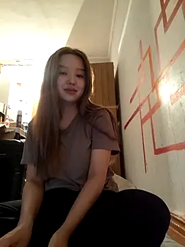 Snapshot of SherrylShaw chatting on 7, 5, 2026 SherrylShaw online show from 7, 5, 2026