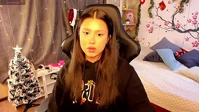 Nicole Pars online show from 6, 1, 2026