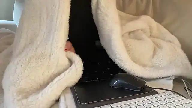 ijustturned18today online show from 18, 12, 2025