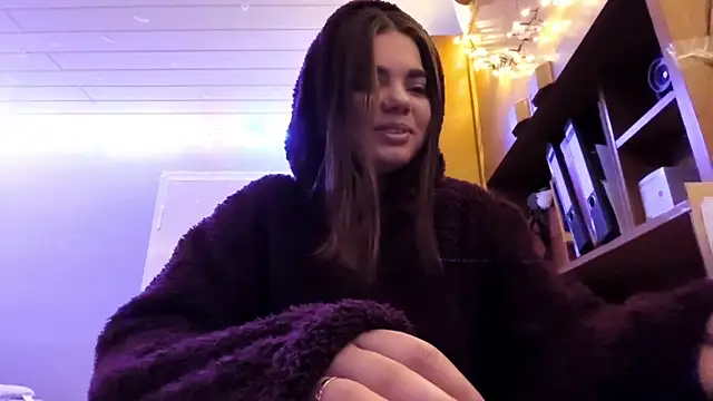 Snapshot of Mona_Slearys chatting on 20, 12, 2025 Mona Slearys online show from 20, 12, 2025