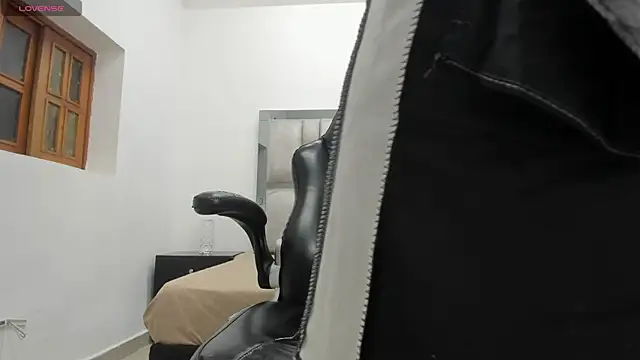 khris  evans online show from 15, 4, 2026