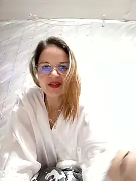 Snapshot of NikkyNatural chatting on 16, 12, 2025 NikkyNatural online show from 16, 12, 2025