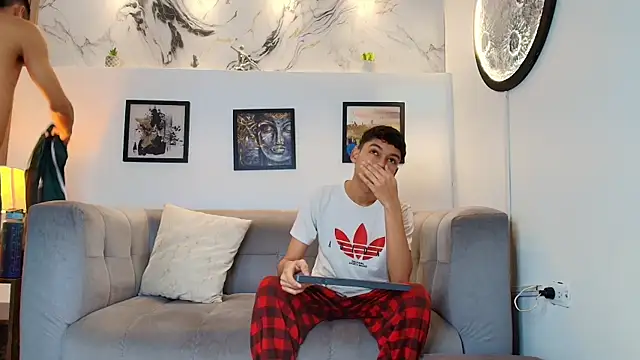 HORNY PRETTY online show from 16, 4, 2026