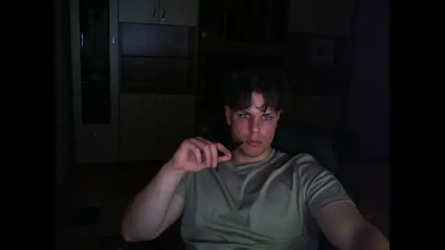 Snapshot of GymGuy0505 chatting on 1, 5, 2026 GymGuy0505 online show from 1, 5, 2026