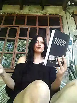 Snapshot of DommeVioleta chatting on 9, 5, 2026 DommeVioleta online show from 9, 5, 2026