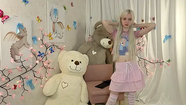 Snapshot of ViollaBloom chatting on 9, 1, 2026 ViollaBloom online show from 9, 1, 2026