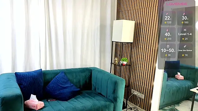 Snapshot of ViollaBloom chatting on 20, 2, 2026 ViollaBloom online show from 20, 2, 2026