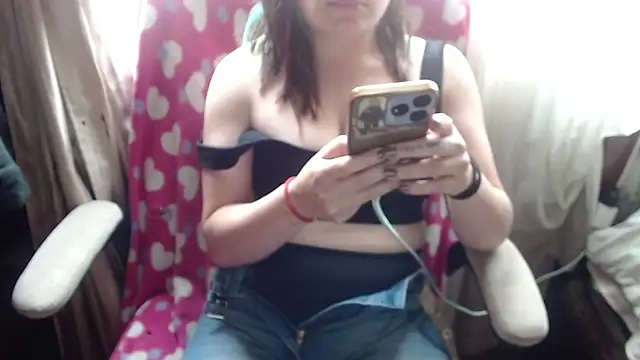 Snapshot of 666maskgirl chatting on 30, 3, 2026 666maskgirl online show from 30, 3, 2026