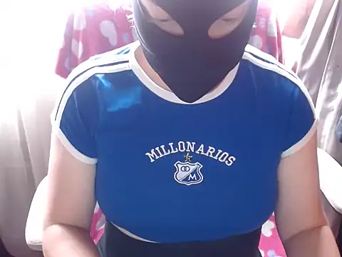 Snapshot of 666maskgirl chatting on 8, 4, 2026 666maskgirl online show from 8, 4, 2026