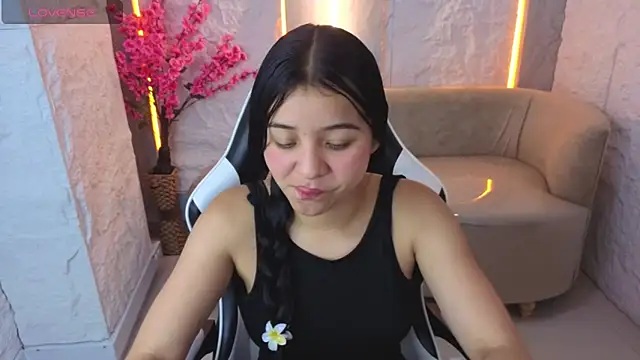 Snapshot of Sofi_Adams_Tx chatting on 19, 12, 2025 Sofi Adams Tx online show from 19, 12, 2025