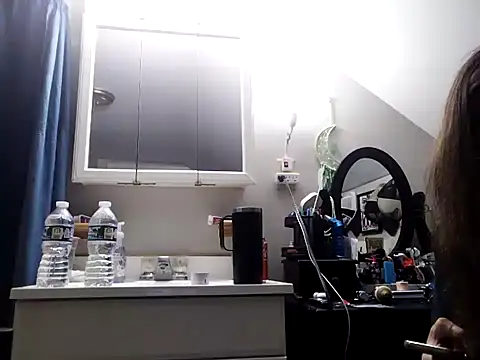 TheCougarTamingCowboy online show from 19, 4, 2026