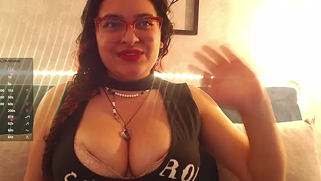 Snapshot of kat_belle chatting on 18, 12, 2025 kat belle online show from 18, 12, 2025