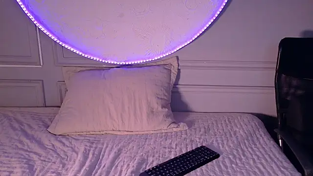 Cheerbaby  online show from 4, 3, 2026