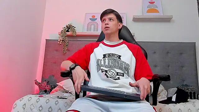 sebastamayo  online show from 4, 3, 2026